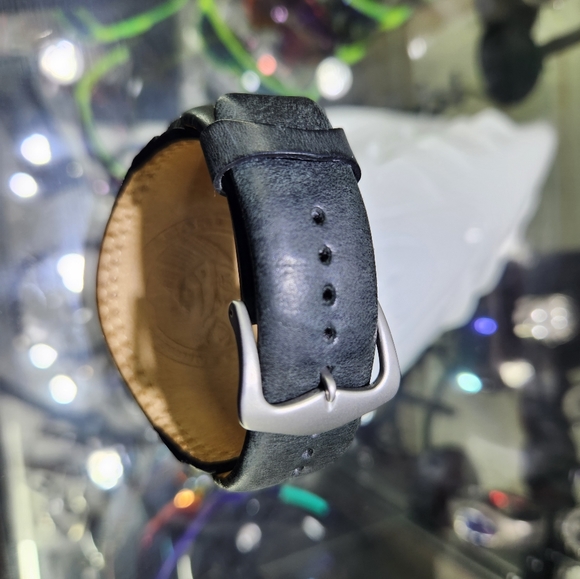 Oakley black Saddleback watch - Picture 3 of 4